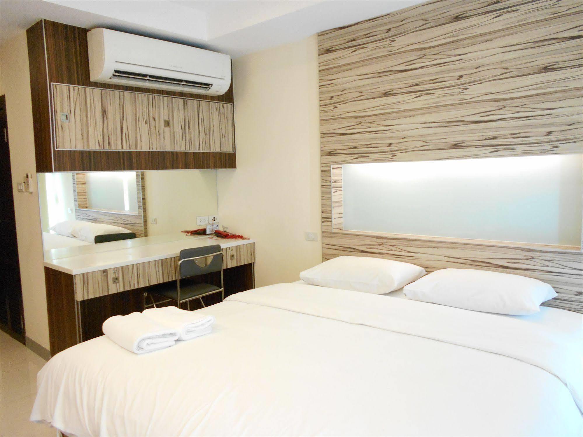Bb Boutique Mansion Hotel Bangkok Buitenkant foto
